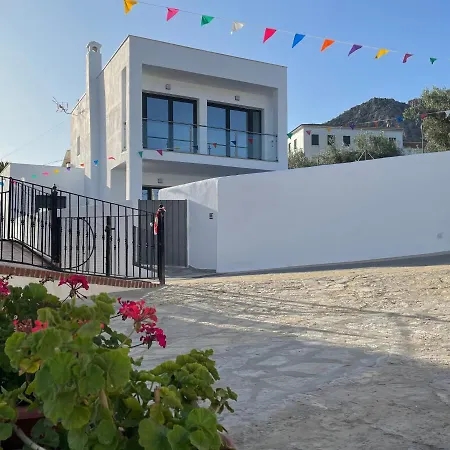 Villa La Fuente Mondron Exterior photo